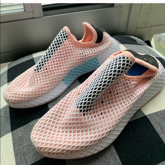 Adidas deerupt size 9 blue and pink sneakers - Picture 5 of 5